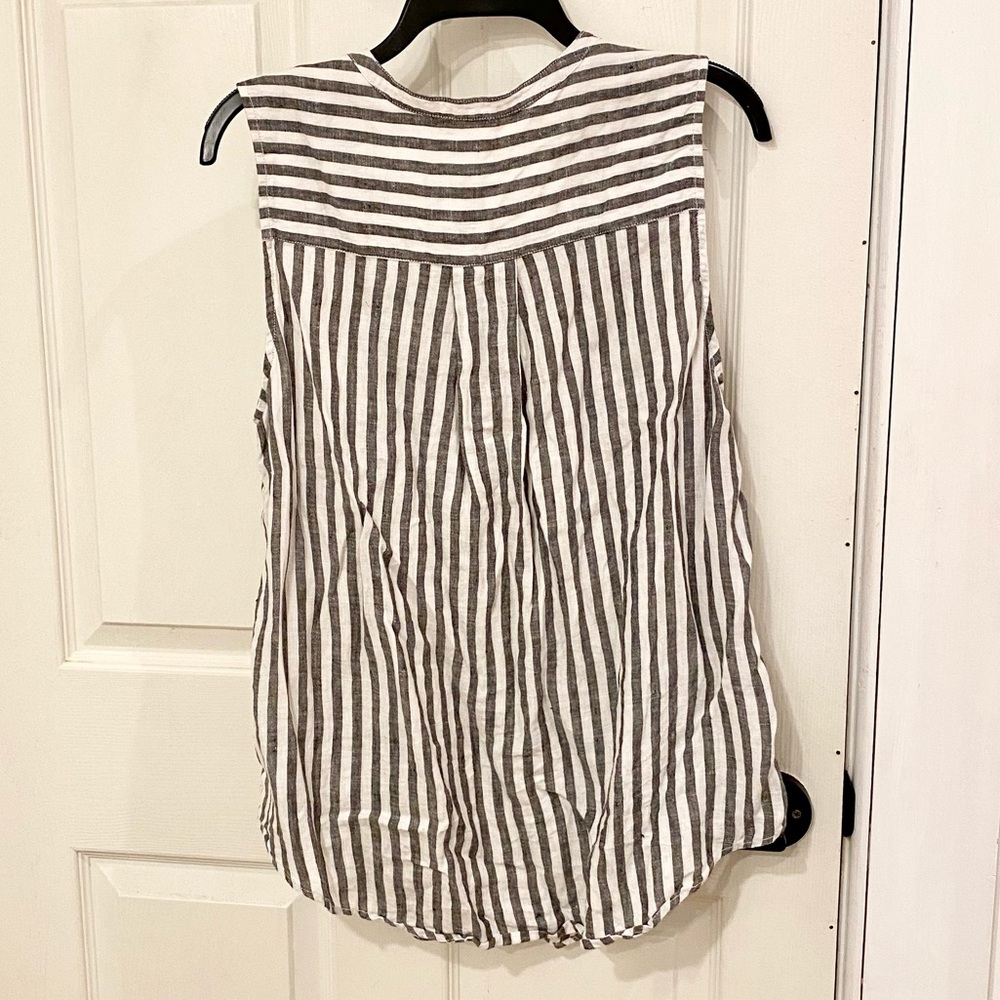 Sleeveless Linen Button Up - image 3